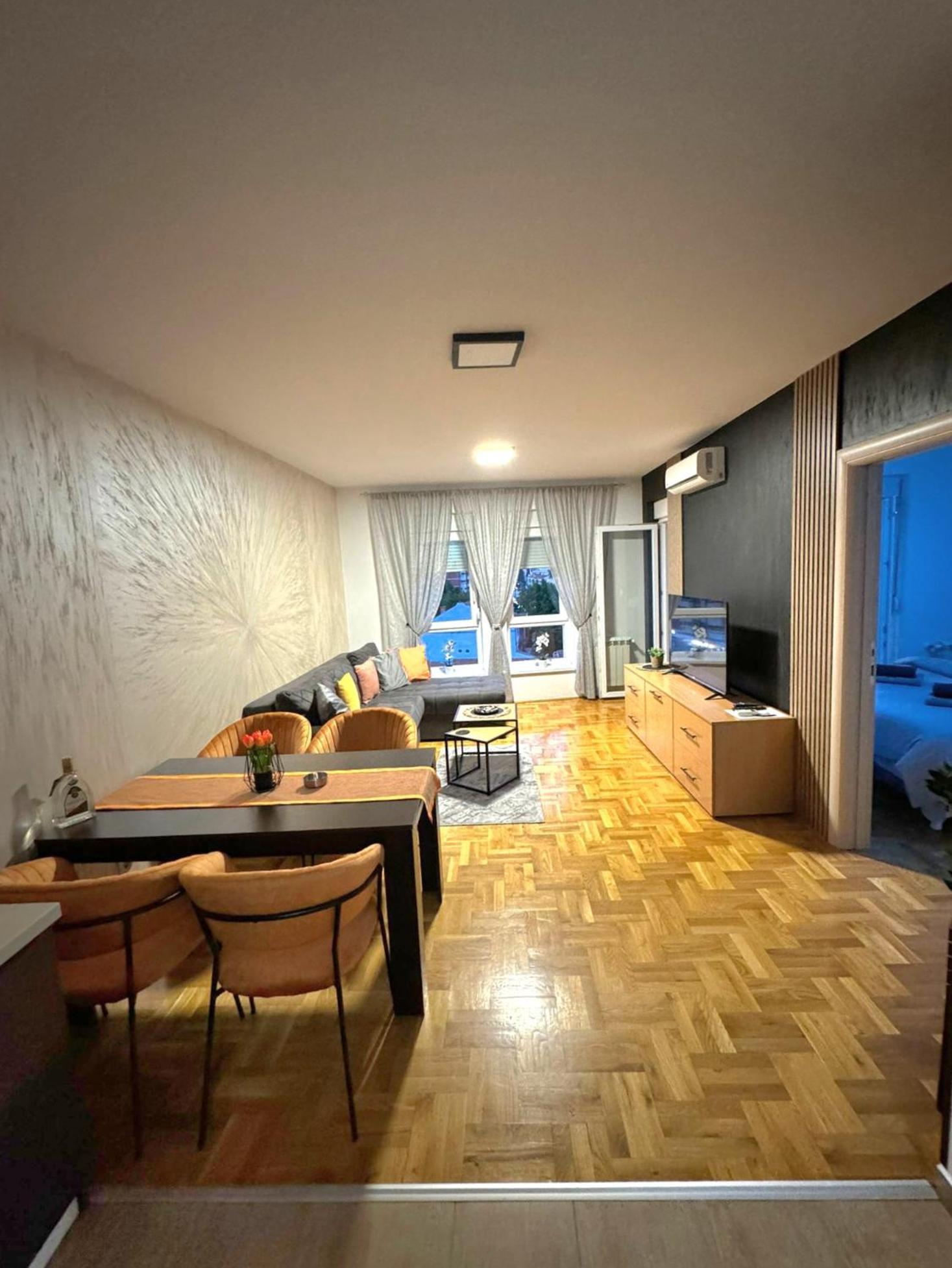 Stan Na Dan Aurora Apartment Pozarevac Exterior photo