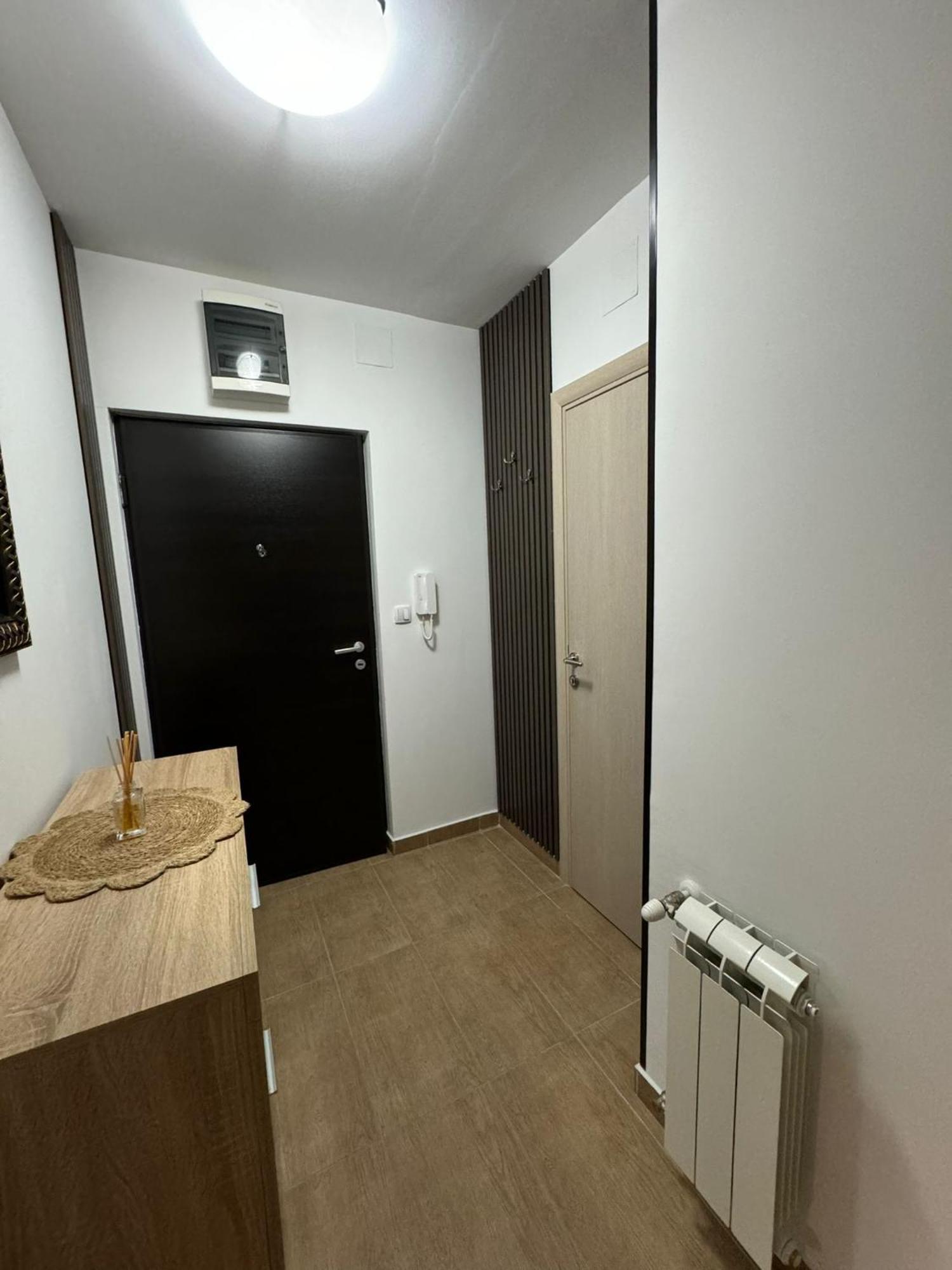 Stan Na Dan Aurora Apartment Pozarevac Exterior photo