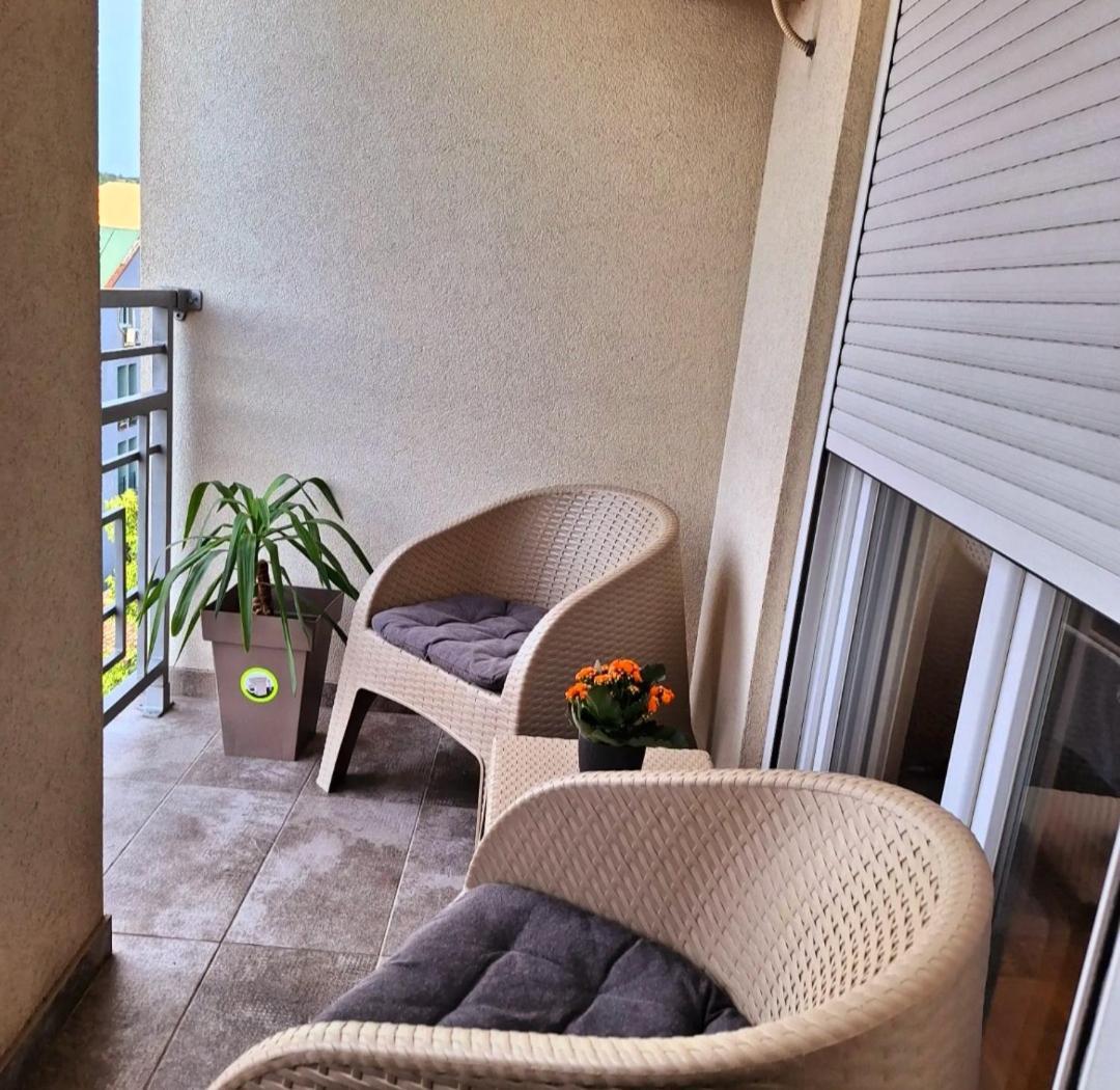Stan Na Dan Aurora Apartment Pozarevac Exterior photo