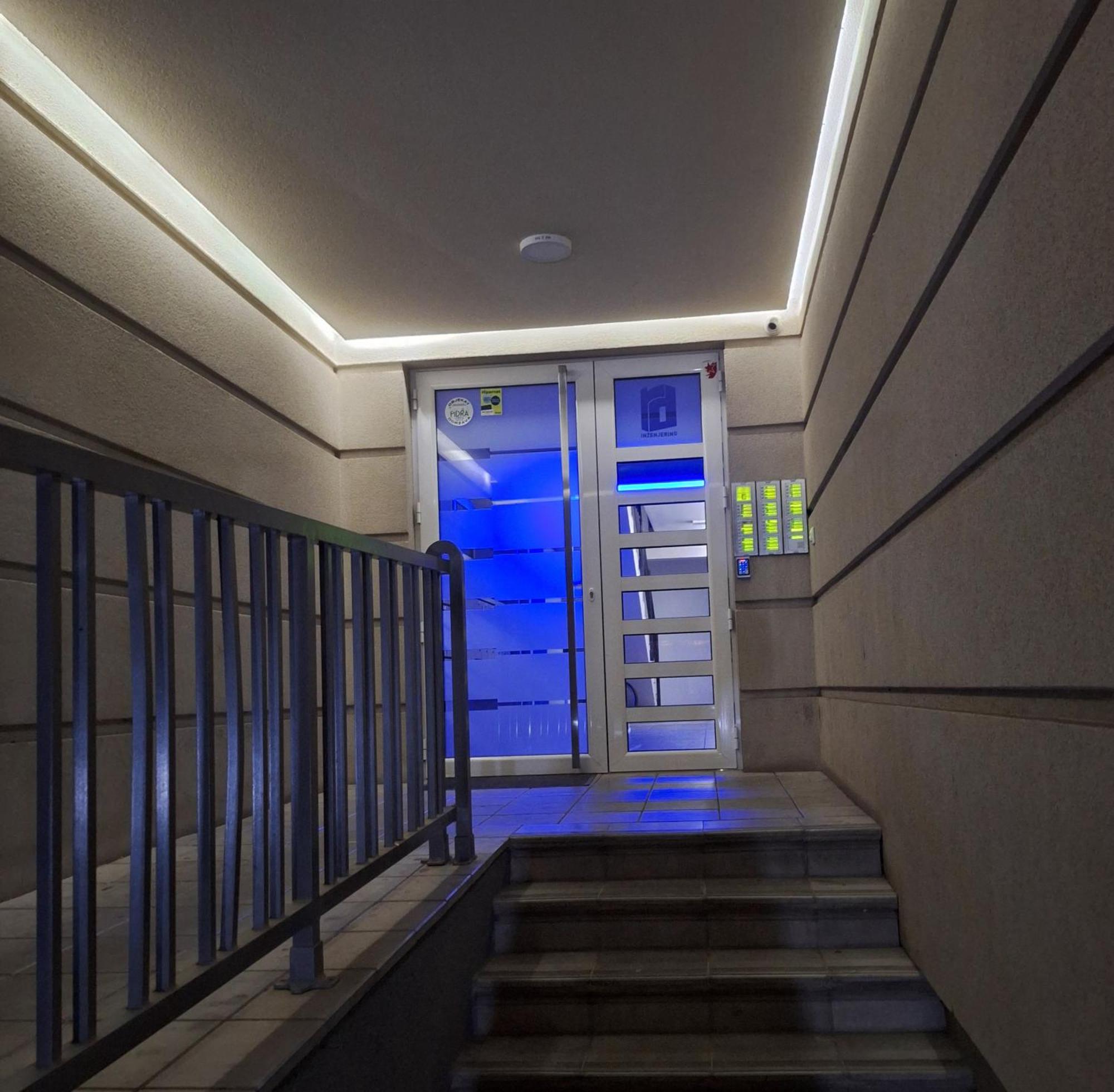 Stan Na Dan Aurora Apartment Pozarevac Exterior photo