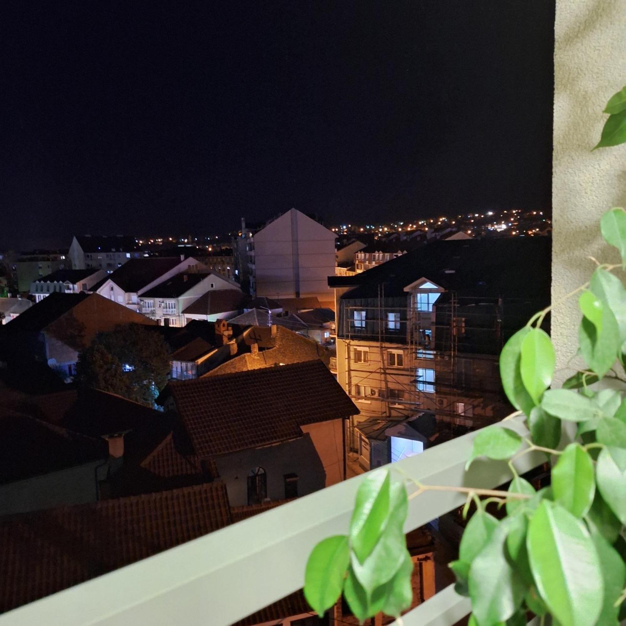 Stan Na Dan Aurora Apartment Pozarevac Exterior photo