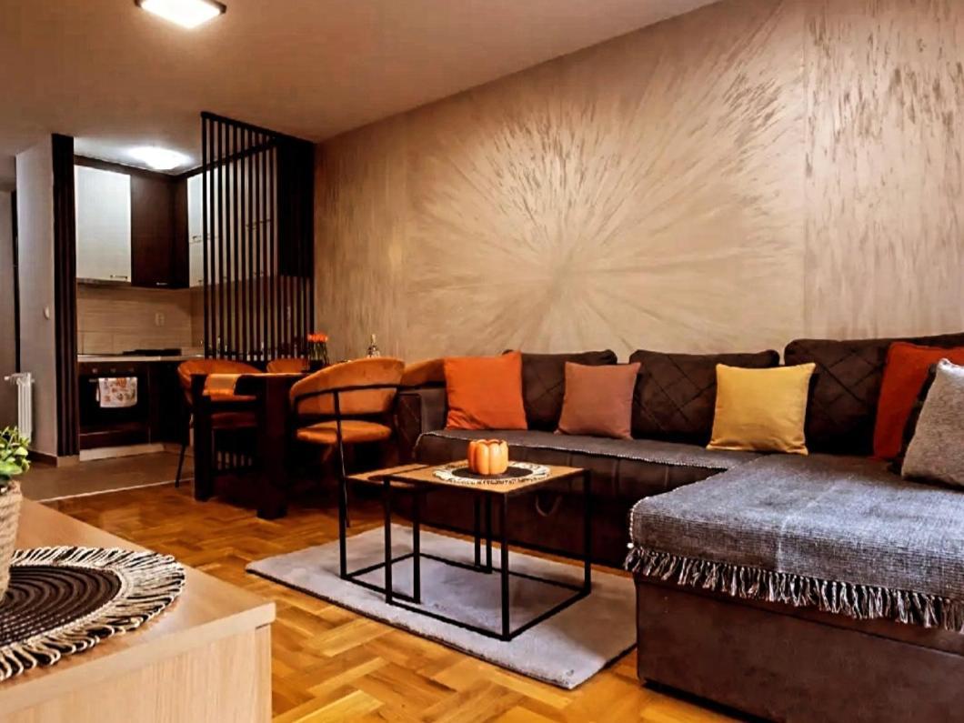 Stan Na Dan Aurora Apartment Pozarevac Exterior photo